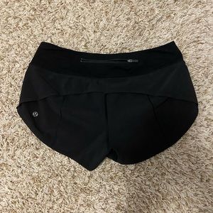 Black lululemon speed up shorts size 6